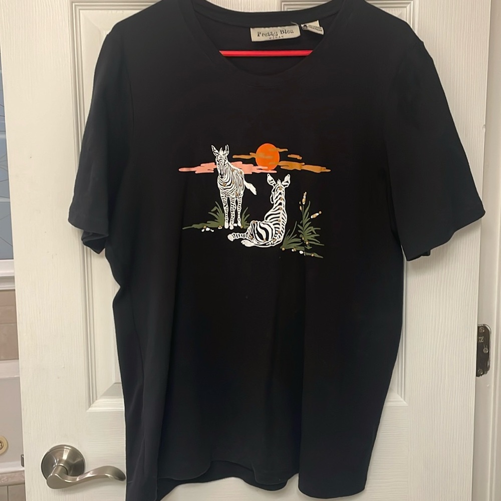 Pretty Bleu Woman Black Zebra Tee